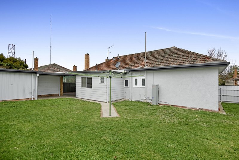 Photo - 4 Collard Street, Newington VIC 3350 - Image 9