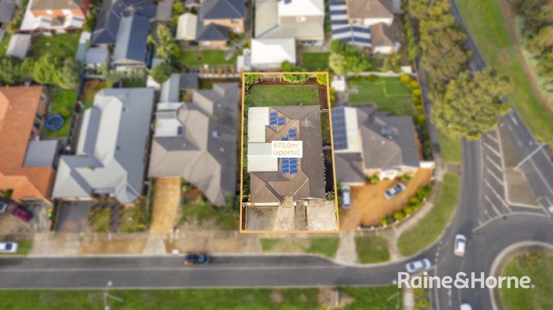 Photo - 4 Collins Street, Taylors Hill VIC 3037 - Image 25