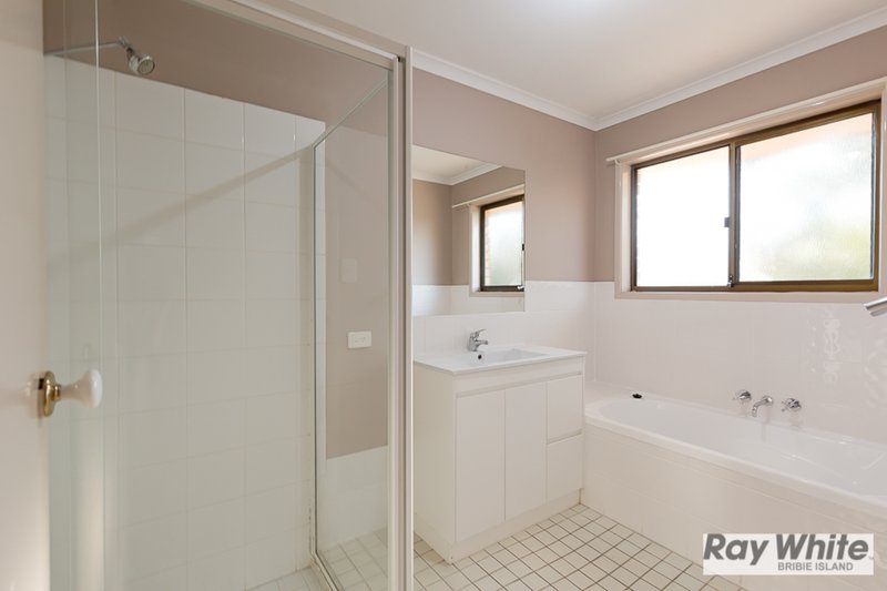 Photo - 4 Columbia Drive, Beachmere QLD 4510 - Image 6