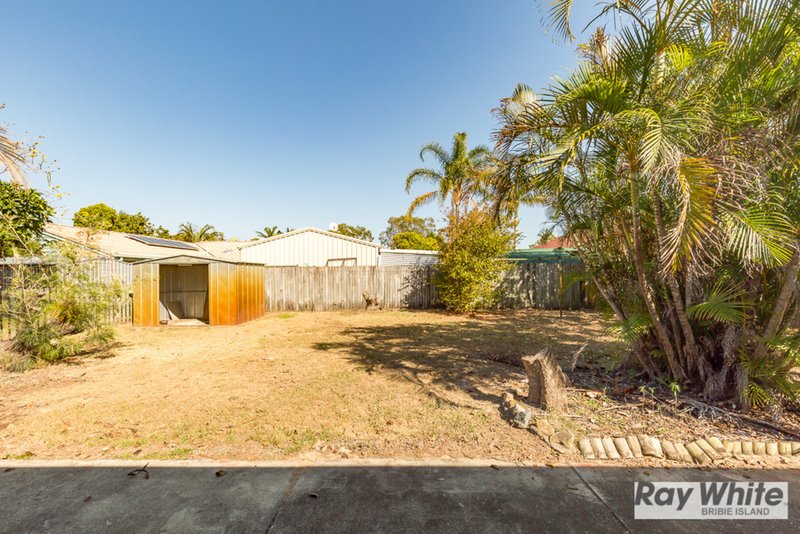 Photo - 4 Columbia Drive, Beachmere QLD 4510 - Image 15