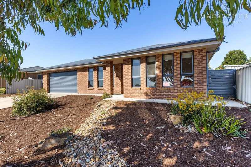 4 Comet Place, Estella NSW 2650