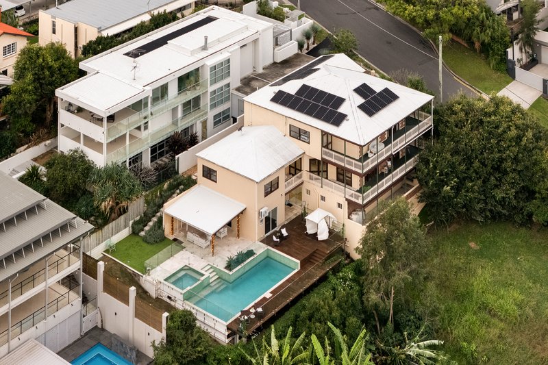 Photo - 4 Comus Avenue, Ascot QLD 4007 - Image 1