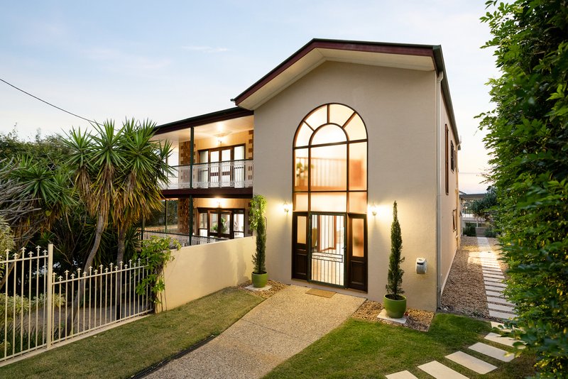 Photo - 4 Comus Avenue, Ascot QLD 4007 - Image 6
