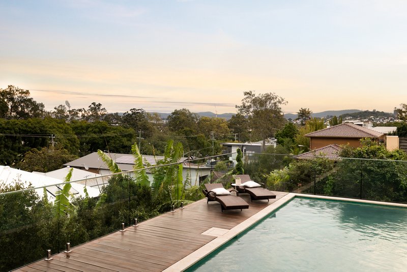 Photo - 4 Comus Avenue, Ascot QLD 4007 - Image 8