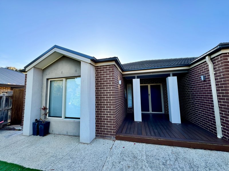 Photo - 4 Condina Place, Point Cook VIC 3030 - Image 2