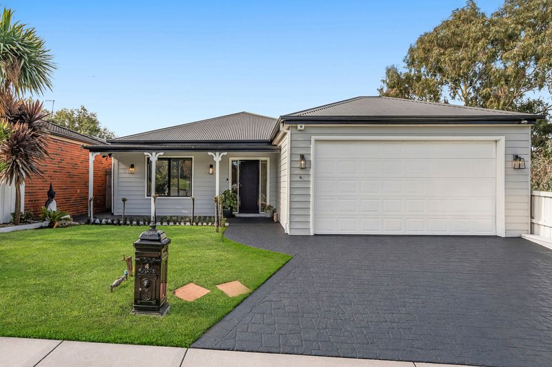 Photo - 4 Condor Close, Berwick VIC 3806 - Image 1