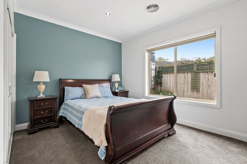 Photo - 4 Condor Close, Berwick VIC 3806 - Image 13