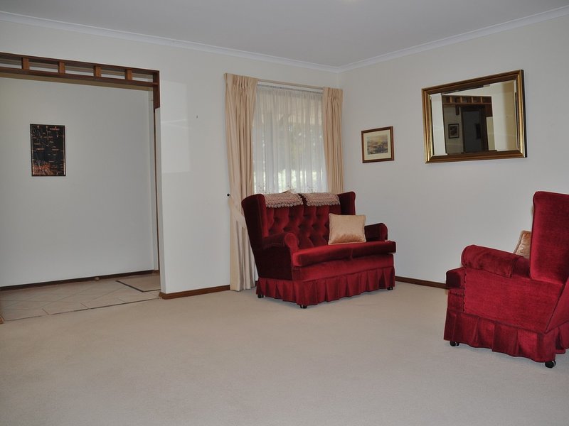 Photo - 4 Connell Street, Victor Harbor SA 5211 - Image 7