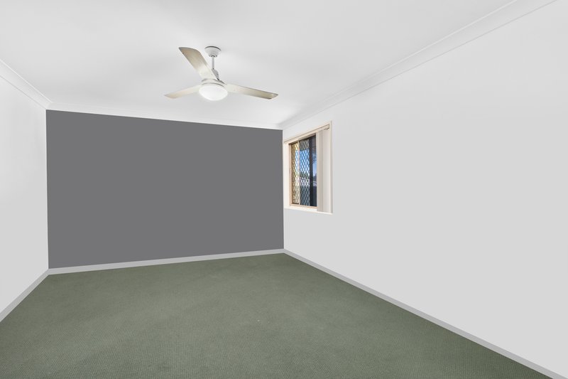 Photo - 4 Conradi Avenue, Crestmead QLD 4132 - Image 8