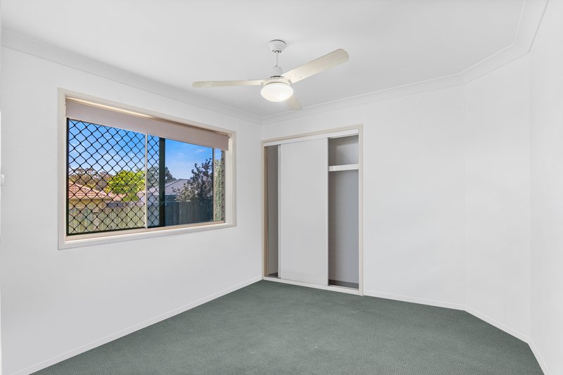Photo - 4 Conradi Avenue, Crestmead QLD 4132 - Image 12