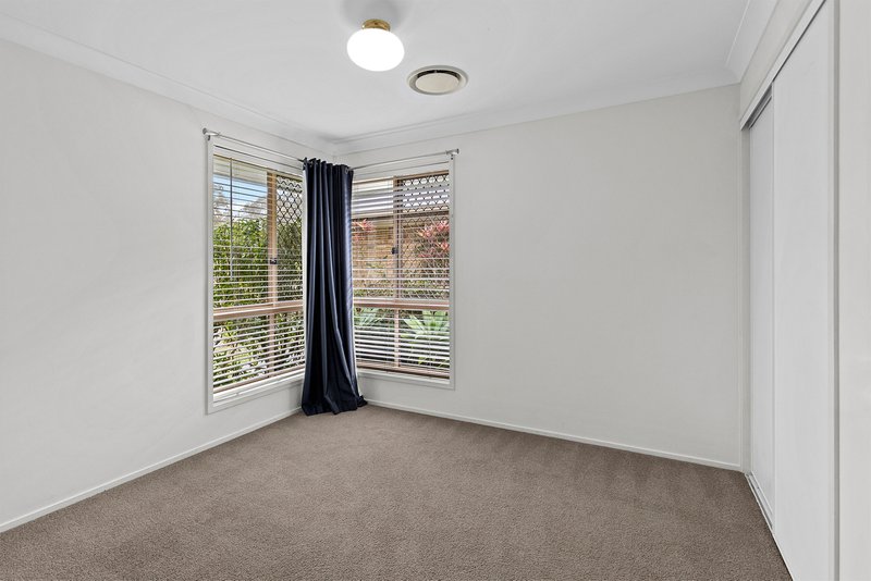Photo - 4 Constellation Crescent, Bridgeman Downs QLD 4035 - Image 14