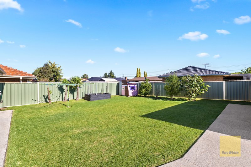 Photo - 4 Coolabah Crescent, Hoppers Crossing VIC 3029 - Image 19