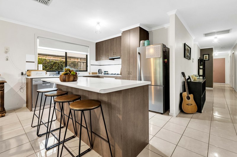 Photo - 4 Coonawarra Avenue, Andrews Farm SA 5114 - Image 13