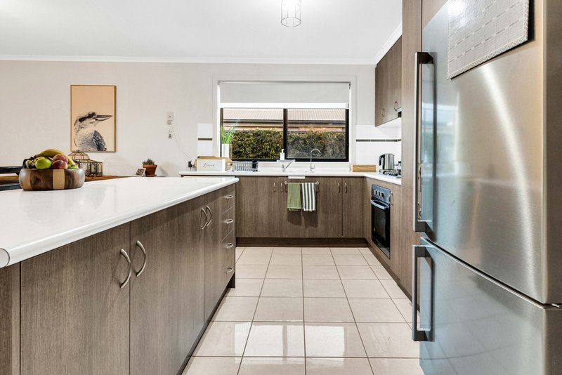 Photo - 4 Coonawarra Avenue, Andrews Farm SA 5114 - Image 14