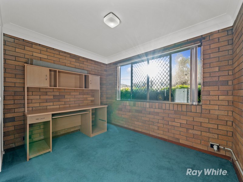 Photo - 4 Cornwall Street, Eastern Heights QLD 4305 - Image 12