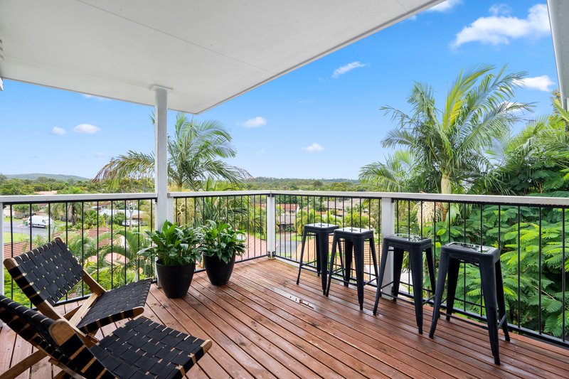 Photo - 4 Correa Court, Elanora QLD 4221 - Image 3