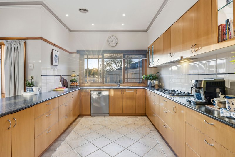 Photo - 4 Cottesloe Place, Alfredton VIC 3350 - Image 6