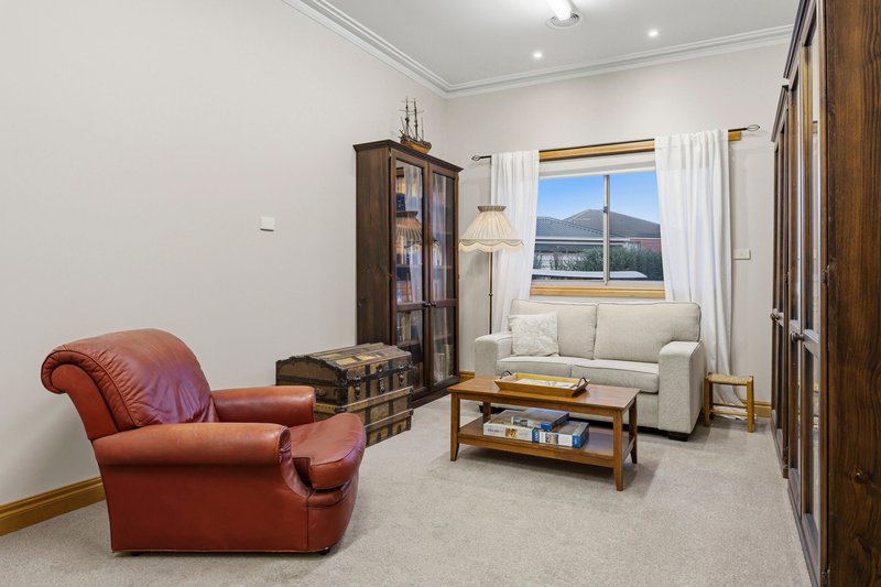 Photo - 4 Cottesloe Place, Alfredton VIC 3350 - Image 15