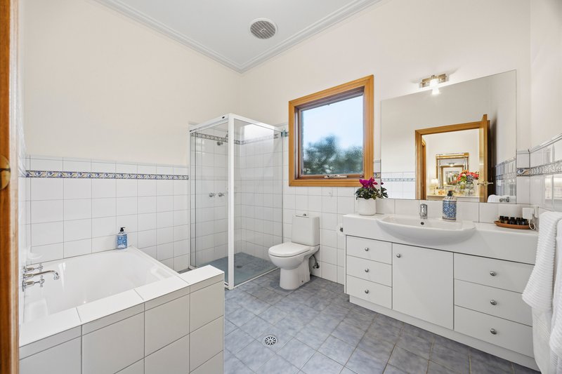 Photo - 4 Cottesloe Place, Alfredton VIC 3350 - Image 19