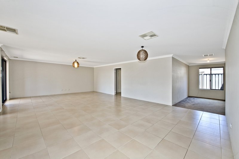 Photo - 4 Cottonwood Drive, Baldivis WA 6171 - Image 11