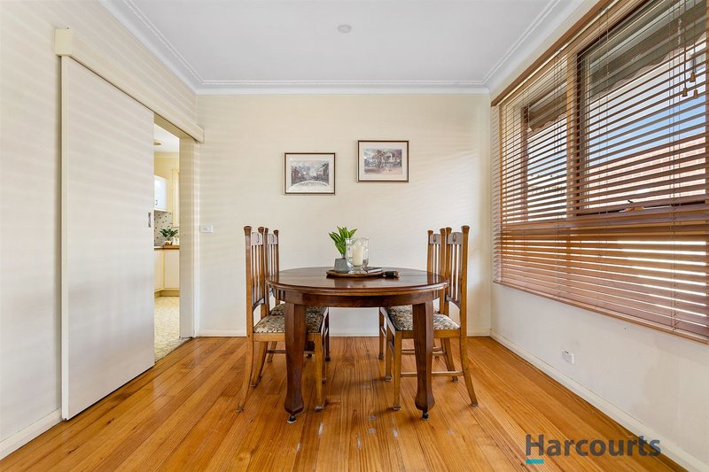 Photo - 4 Coventry Street, Burwood East VIC 3151 - Image 3