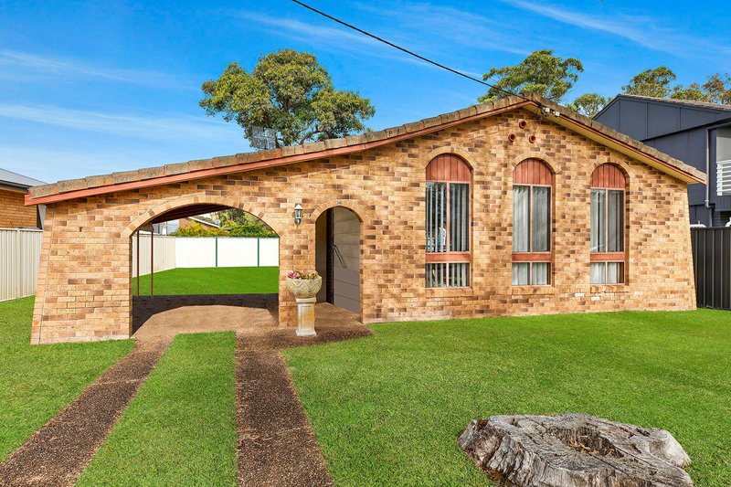 4 Cranbrook Cresent , Killarney Vale NSW 2261