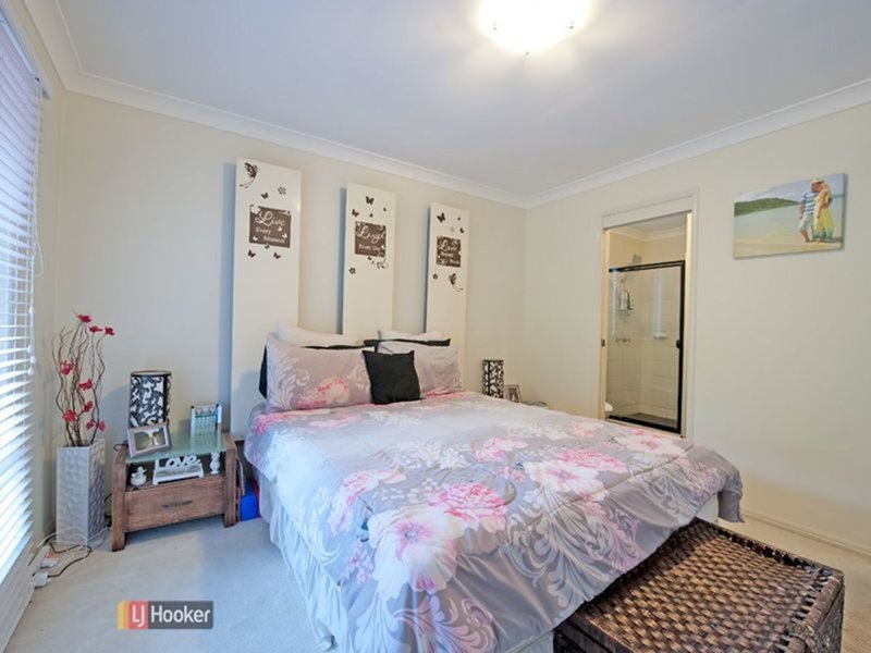 Photo - 4 Crawford Street, North Lakes QLD 4509 - Image 10