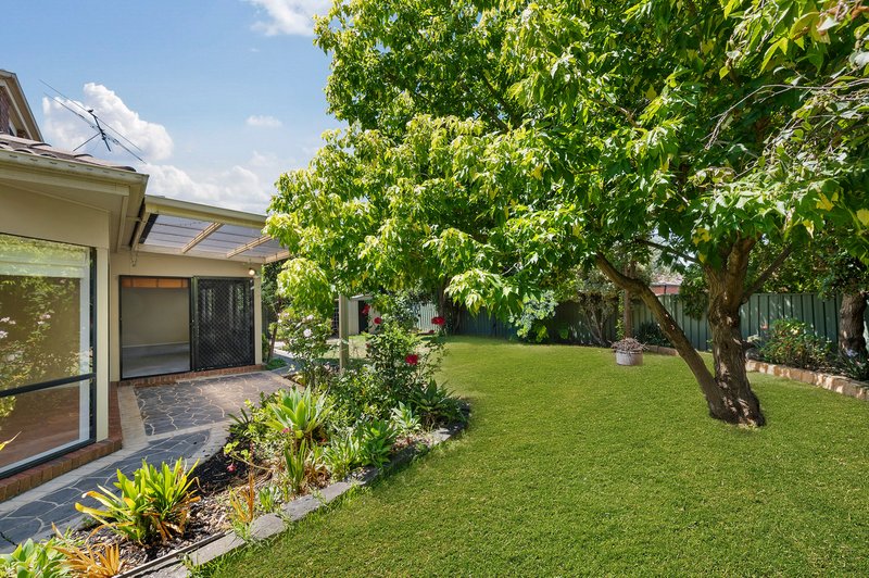 Photo - 4 Creekbank Place, Caroline Springs VIC 3023 - Image 15