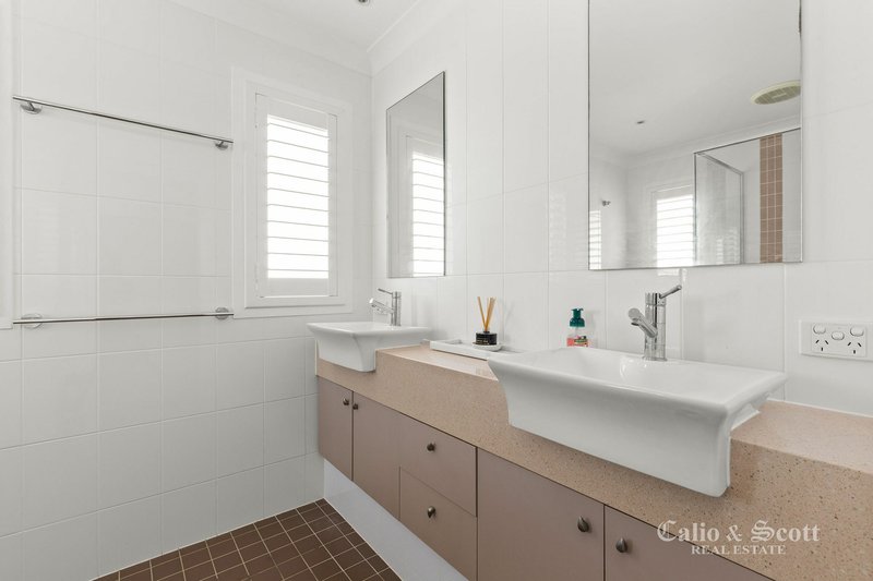 Photo - 4 Cremorne Place, Brighton QLD 4017 - Image 14