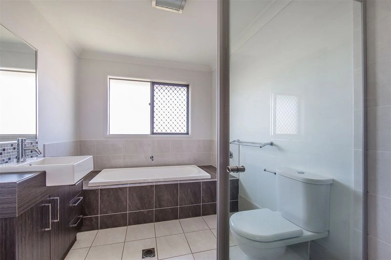 Photo - 4 Crenshaw Street, North Lakes QLD 4509 - Image 8