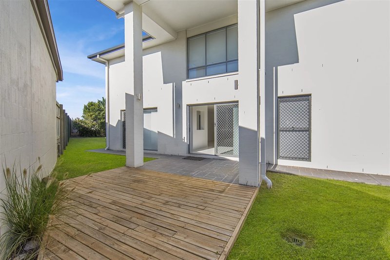 Photo - 4 Crenshaw Street, North Lakes QLD 4509 - Image 11