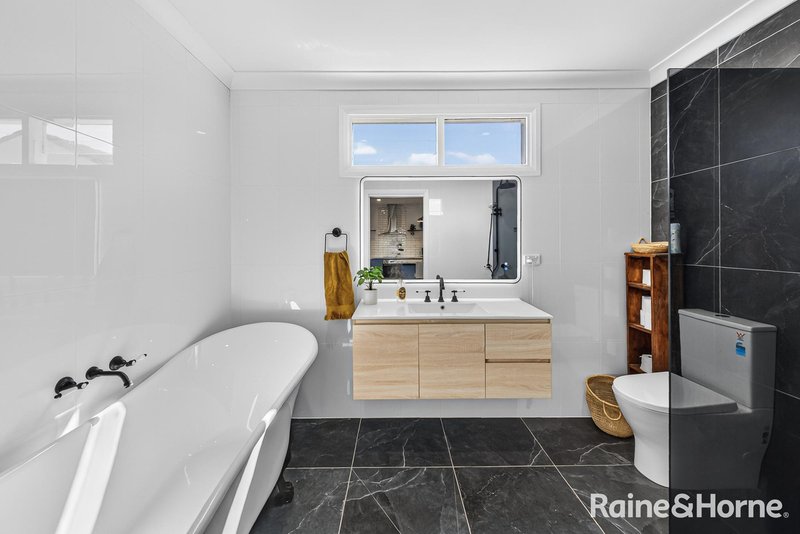 Photo - 4 Crest Avenue, Edgeworth NSW 2285 - Image 7