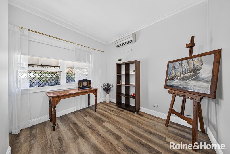 Photo - 4 Crest Avenue, Edgeworth NSW 2285 - Image 15