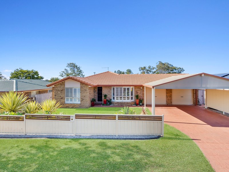 Photo - 4 Cresthill Street, Birkdale QLD 4159 - Image 2