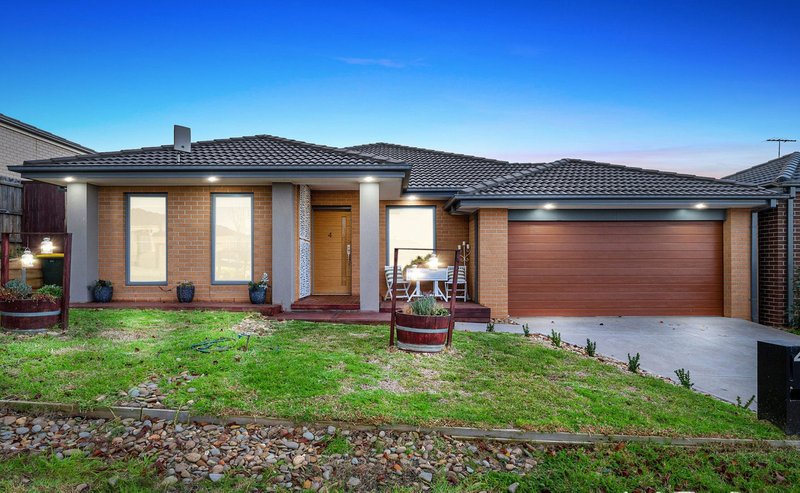 Photo - 4 Cromarty Circuit, Darley VIC 3340 - Image 1