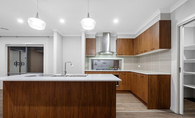 Photo - 4 Cromarty Circuit, Darley VIC 3340 - Image 6
