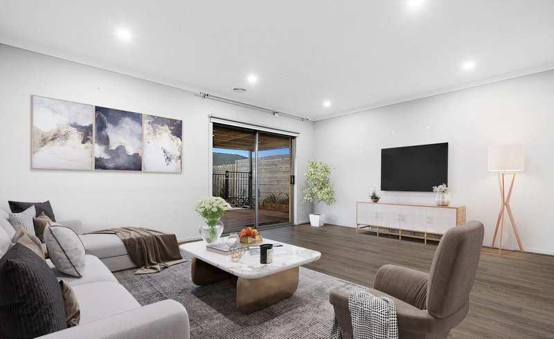 Photo - 4 Cromarty Circuit, Darley VIC 3340 - Image 7