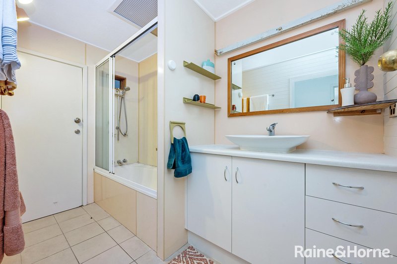 Photo - 4 Crossland Court, Kirwan QLD 4817 - Image 9