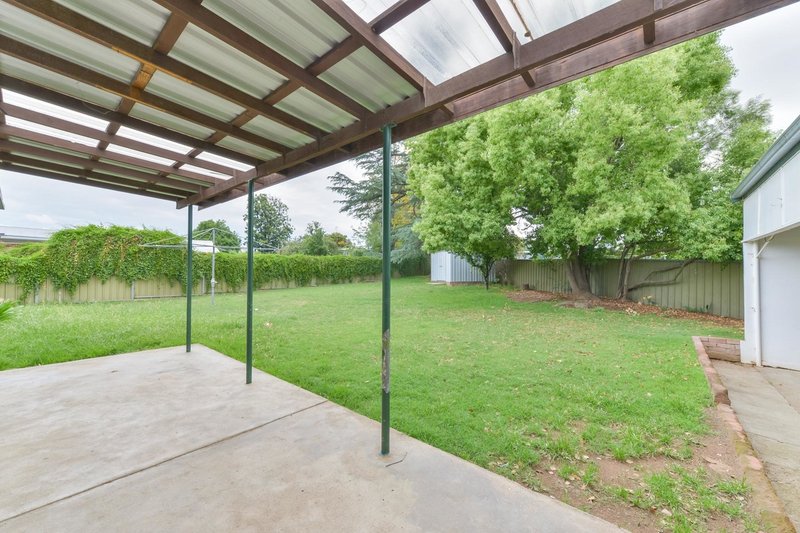 Photo - 4 Croydon Avenue, Tamworth NSW 2340 - Image 12