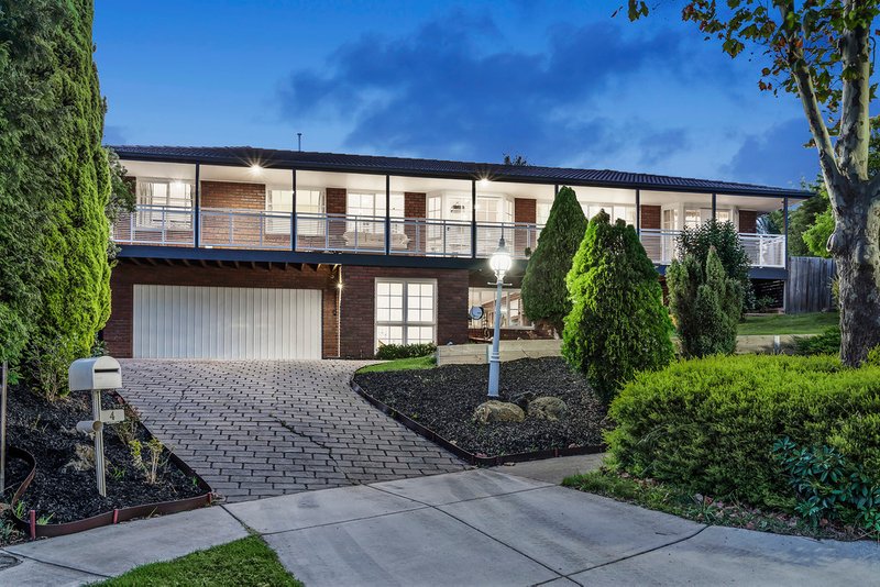 4 Crystal Court, Wheelers Hill VIC 3150