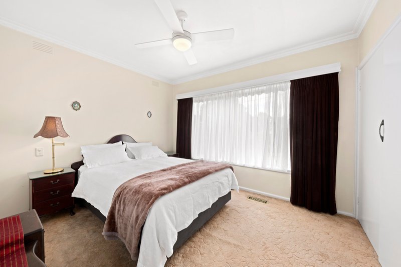 Photo - 4 Cumberland Court, Forest Hill VIC 3131 - Image 6