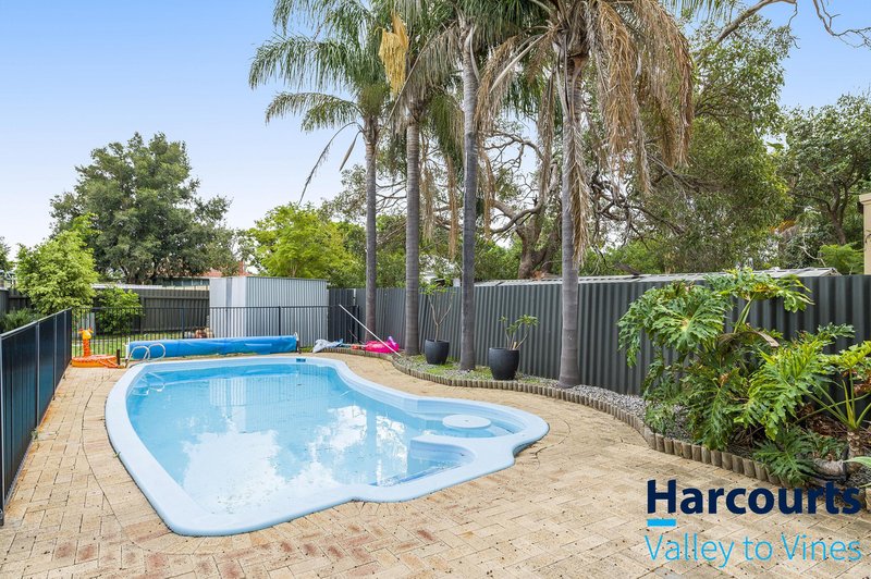 Photo - 4 Cyril Road, High Wycombe WA 6057 - Image 15