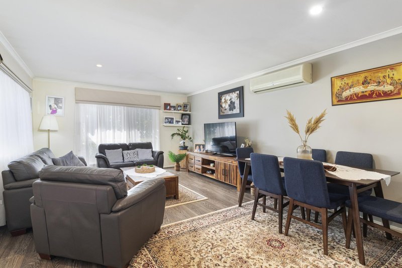 Photo - 4 Dagmar Berne Street, Macgregor ACT 2615 - Image 7