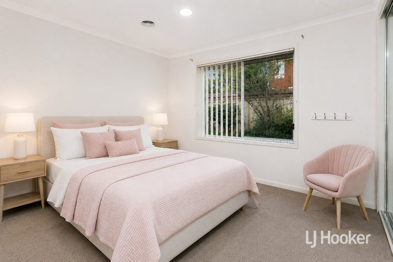 Photo - 4 Dalkeith Drive, Point Cook VIC 3030 - Image 8