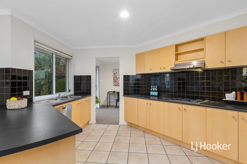 Photo - 4 Dalkeith Drive, Point Cook VIC 3030 - Image 10