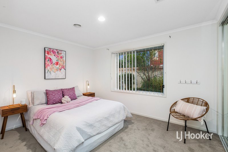 Photo - 4 Dalkeith Drive, Point Cook VIC 3030 - Image 13