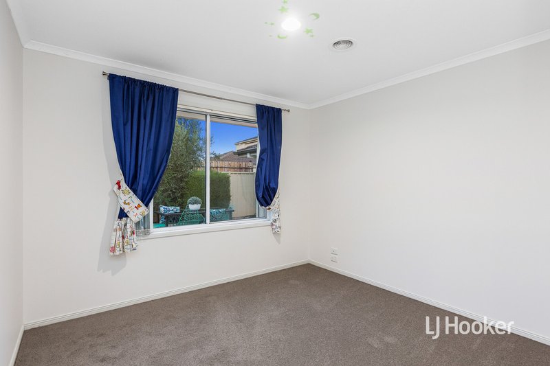 Photo - 4 Dalkeith Drive, Point Cook VIC 3030 - Image 14