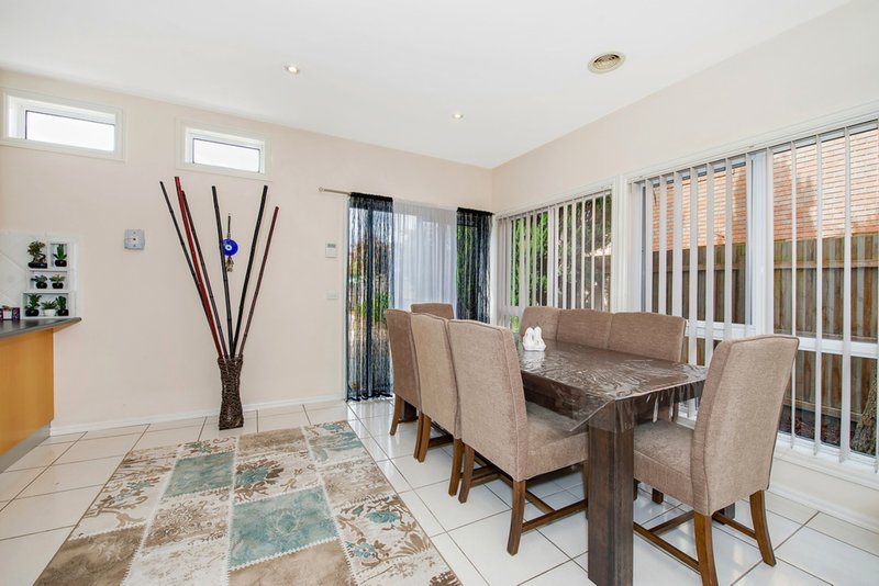 Photo - 4 Darius Terrace, South Morang VIC 3752 - Image 4