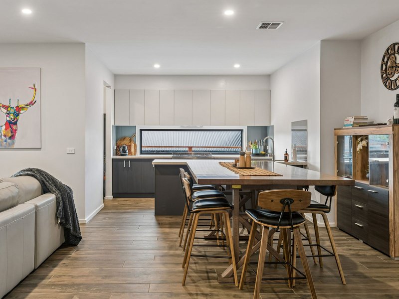 Photo - 4 Darley Drive, Darley VIC 3340 - Image 2