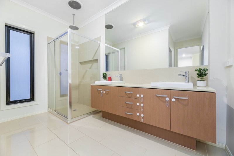 Photo - 4 Darlington Street, Keysborough VIC 3173 - Image 10